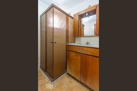 Banheiro de apartamento à venda com 2 quartos, 80m² em Icaraí, Niterói