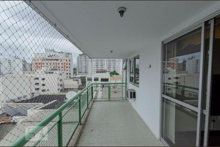 Apartamento à venda com 100m², 2 quartos e 1 vagaVaranda da Sala