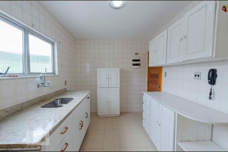 Apartamento à venda com 100m², 2 quartos e 1 vagaCozinha