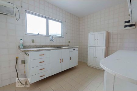 Apartamento à venda com 100m², 2 quartos e 1 vagaCozinha