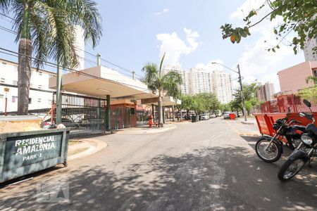Apartamento para alugar com 60m², 2 quartos e 1 vaga Apartamento para alugar com 60m², 2 quartos e 1 vagaVista da Rua