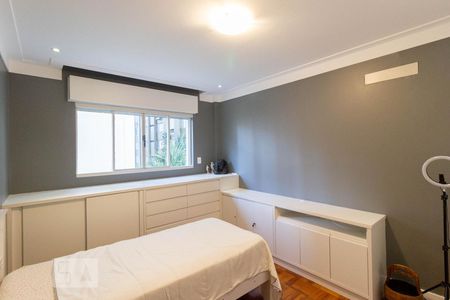 Quarto 1 de apartamento à venda com 3 quartos, 180m² em Jardim Paulista, São Paulo