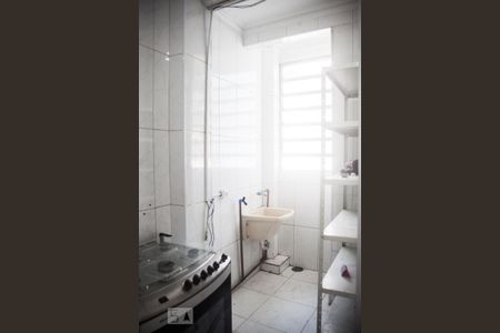 Apartamento à venda com 90m², 2 quartos e sem vaga Apartamento à venda com 90m², 2 quartos e sem vagaCozinha e Área de Serviço