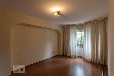 Apartamento à venda com 120m², 2 quartos e 1 vagaSuíte