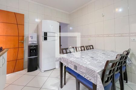 Casa à venda com 135m², 3 quartos e 2 vagas Casa à venda com 135m², 3 quartos e 2 vagasCozinha