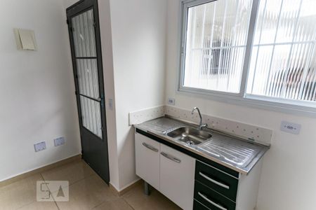 Cozinha de apartamento para alugar com 2 quartos, 38m² em Chácara Santo Antônio, São Paulo