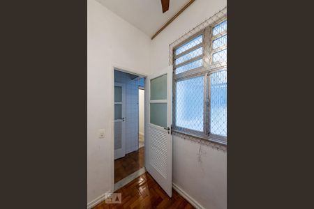 Apartamento para alugar com 166m², 4 quartos e 1 vaga Apartamento para alugar com 166m², 4 quartos e 1 vagaQuarto de Serviço