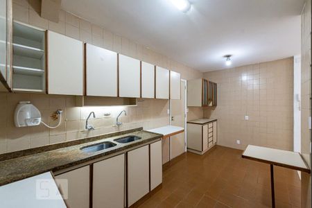 Apartamento para alugar com 166m², 4 quartos e 1 vaga Apartamento para alugar com 166m², 4 quartos e 1 vagaCozinha