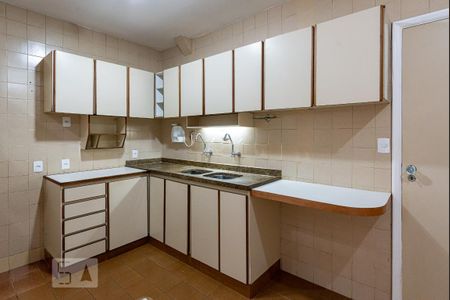 Apartamento para alugar com 166m², 4 quartos e 1 vaga Apartamento para alugar com 166m², 4 quartos e 1 vagaCozinha