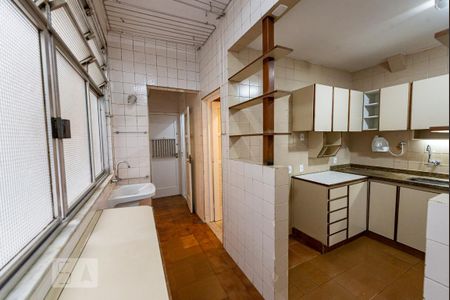 Apartamento para alugar com 166m², 4 quartos e 1 vaga Apartamento para alugar com 166m², 4 quartos e 1 vagaÁrea de Serviço