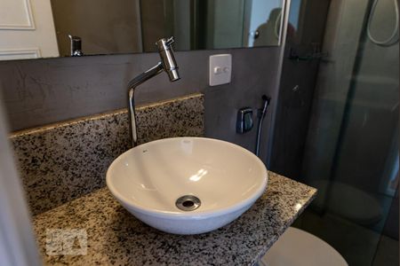 Apartamento para alugar com 166m², 4 quartos e 1 vaga Apartamento para alugar com 166m², 4 quartos e 1 vagaBanheiro da Suíte 1