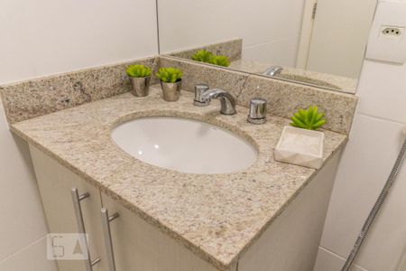 Apartamento para alugar com 70m², 2 quartos e 1 vaga