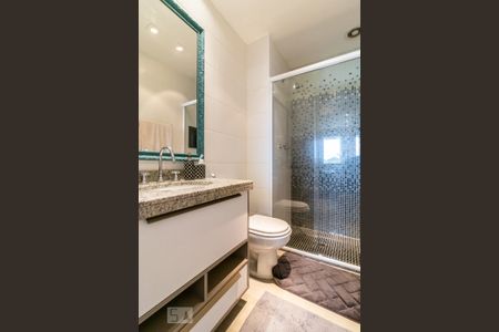 Banheiro Social de apartamento à venda com 1 quarto, 79m² em Empresarial 18 do Forte, Barueri