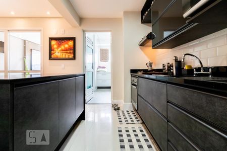 Cozinha de apartamento à venda com 1 quarto, 79m² em Empresarial 18 do Forte, Barueri