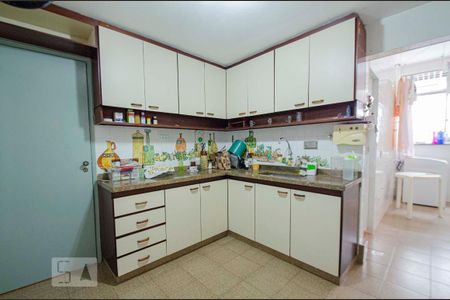 Apartamento à venda com 121m², 3 quartos e 2 vagasCozinha