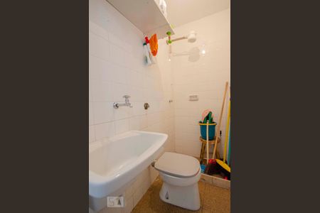 Apartamento à venda com 121m², 3 quartos e 2 vagasBanheiro de Serviço