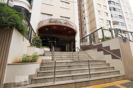 Apartamento para alugar com 72m², 2 quartos e 1 vagaFachada