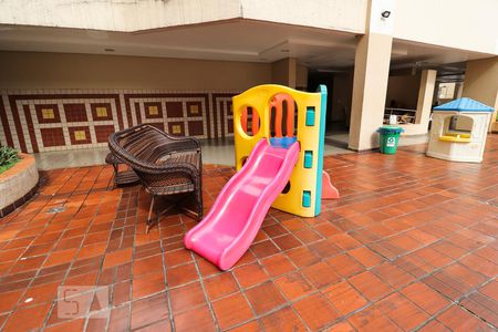 Apartamento para alugar com 72m², 2 quartos e 1 vagaPlayground