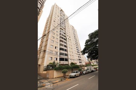 Apartamento para alugar com 72m², 2 quartos e 1 vagaFachada