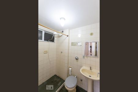 Banheiro de apartamento para alugar com 1 quarto, 50m² em Centro, Niterói