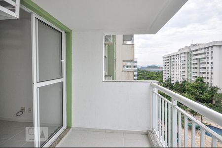 Varanda de apartamento para alugar com 2 quartos, 64m² em Camorim, Rio de Janeiro