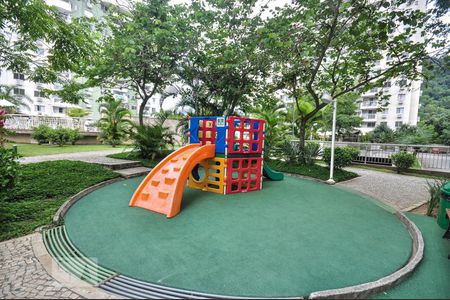 Apartamento para alugar com 64m², 2 quartos e 1 vagaPlayground