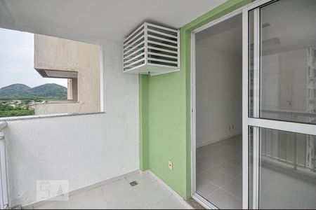 Varanda de apartamento para alugar com 2 quartos, 64m² em Camorim, Rio de Janeiro