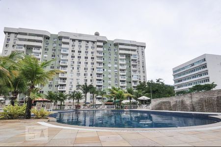 Apartamento para alugar com 64m², 2 quartos e 1 vagaPiscina