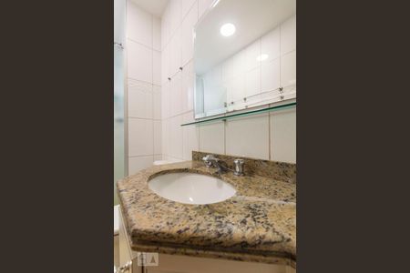 Apartamento para alugar com 90m², 3 quartos e 2 vagasBanheiro Social