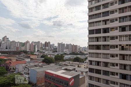 Vista da suíte  de apartamento para alugar com 2 quartos, 52m² em Centro, Belo Horizonte