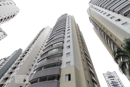 Apartamento à venda com 119m², 3 quartos e 2 vagasFachada