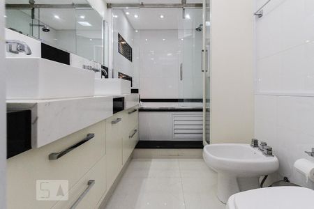 Apartamento à venda com 119m², 3 quartos e 2 vagasBanheiro Suite 02