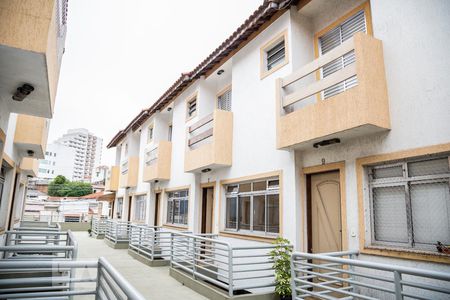 Casa de condomínio para alugar com 151m², 3 quartos e 2 vagasFachada
