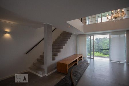 Sala de casa de condomínio para alugar com 1 quarto, 100m² em Fazenda Morumbi, São Paulo