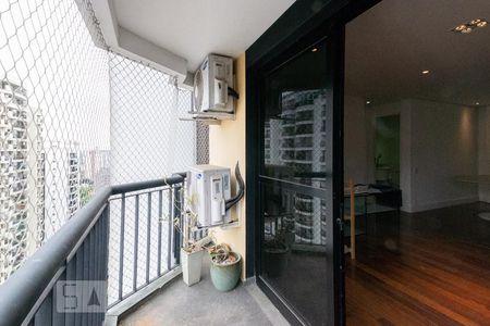 Varanda de apartamento para alugar com 2 quartos, 110m² em Moema, São Paulo