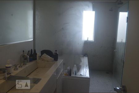 Apartamento à venda com 211m², 3 quartos e 3 vagasBanheiro