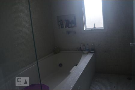 Apartamento à venda com 211m², 3 quartos e 3 vagasBanheiro