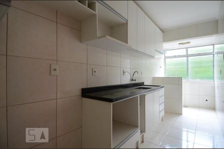 Cozinha de apartamento para alugar com 1 quarto, 49m² em Nonoai, Porto Alegre