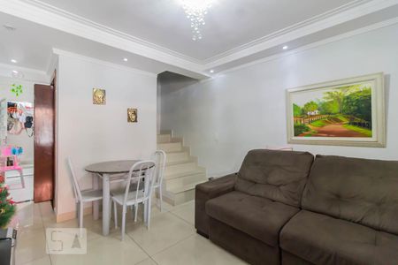 Sala de casa de condomínio para alugar com 2 quartos, 60m² em Jardim Adriana, Guarulhos