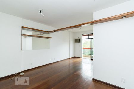 SALA de apartamento para alugar com 3 quartos, 118m² em Centro, Niterói
