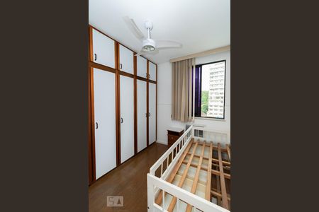QUARTO 1 de apartamento para alugar com 3 quartos, 118m² em Centro, Niterói