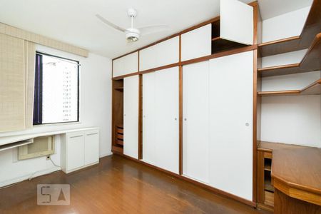 SUÍTE de apartamento para alugar com 3 quartos, 118m² em Centro, Niterói