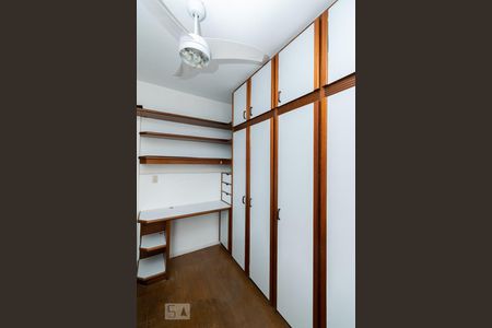 QUARTO 1 de apartamento para alugar com 3 quartos, 118m² em Centro, Niterói