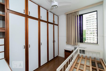 QUARTO 1 de apartamento para alugar com 3 quartos, 118m² em Centro, Niterói