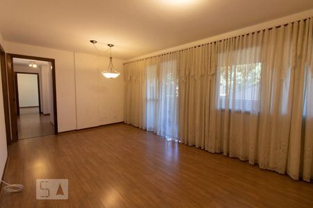 Sala de apartamento para alugar com 3 quartos, 100m² em Bacacheri, Curitiba