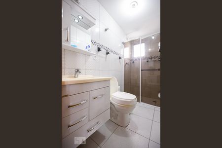 Banheiro Social de apartamento para alugar com 3 quartos, 88m² em Jardim das Acácias, São Paulo