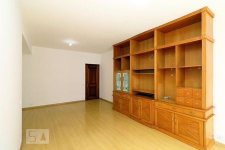 Sala. de apartamento para alugar com 3 quartos, 105m² em Leme, Rio de Janeiro