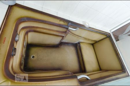 Casa à venda com 400m², 4 quartos e 2 vagasBanheira