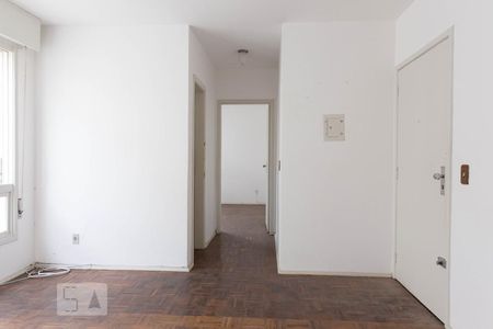 Sala de Apartamento com 1 quarto, 40m² Petrópolis