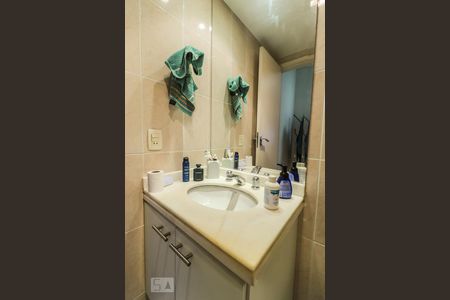 Apartamento à venda com 216m², 3 quartos e 3 vagas